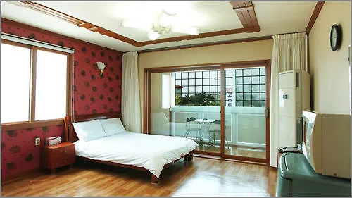 Affittacamere Coastway Pension Jeju