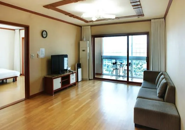 Coastway Pension Jeju Affittacamere