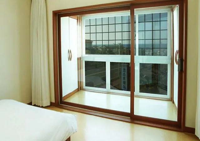 Coastway Pension Jeju Affittacamere