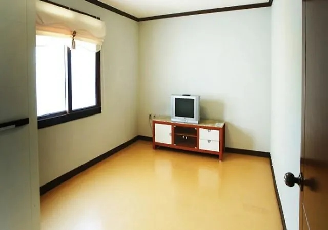 Coastway Pension Jeju